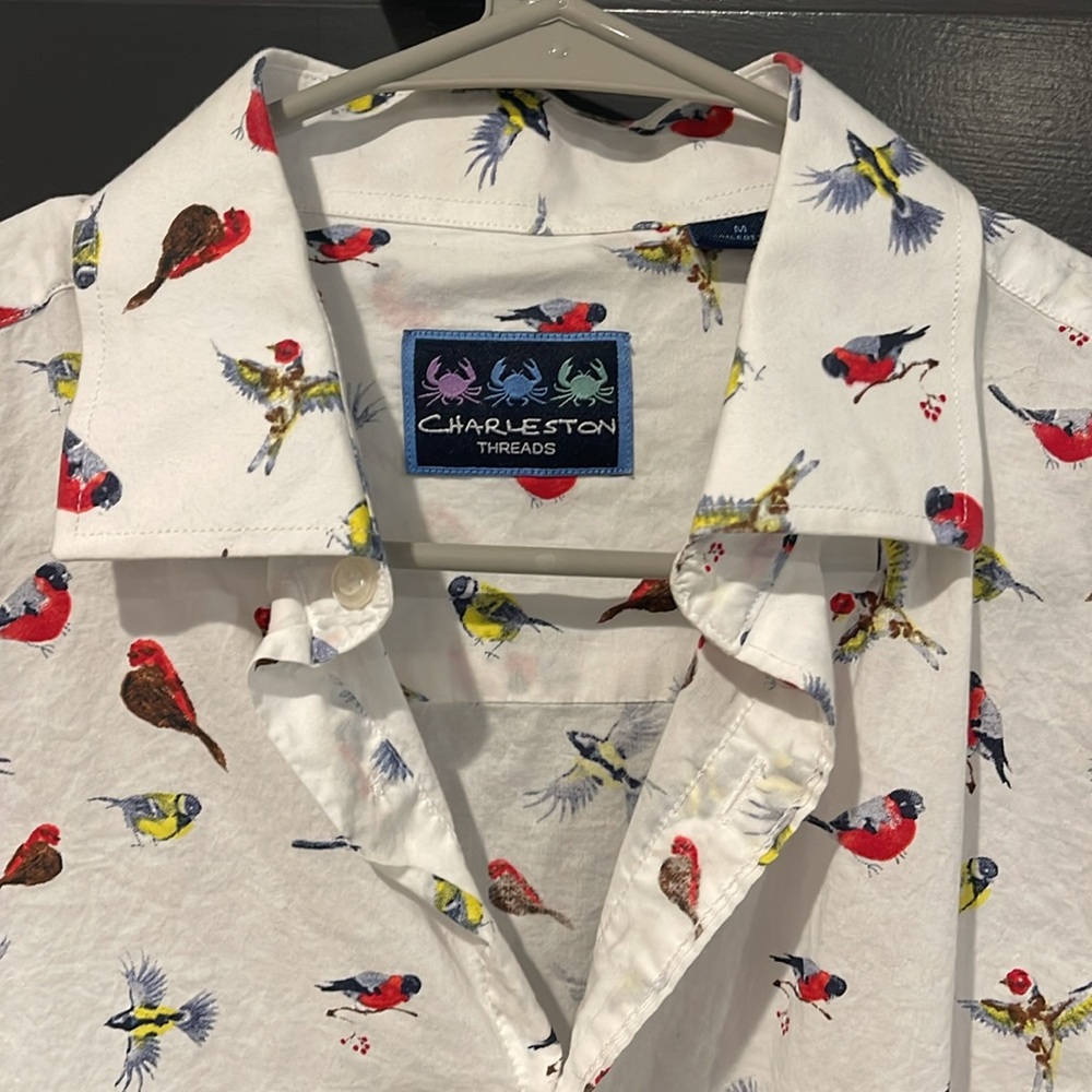 Charleston Threads Birds Red Bird Yellow Blue Brown Pattern Shirt Mens Size  M